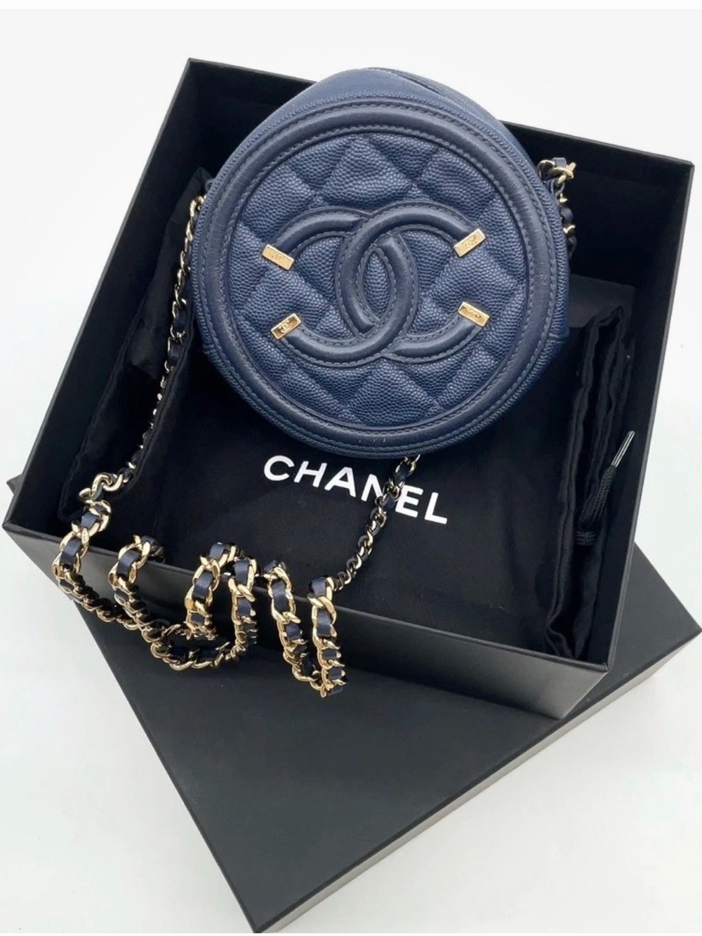 CHANEL CC Filigree round Crossbody bag